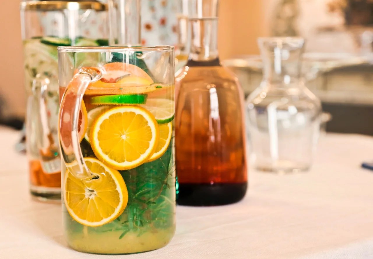 Resep Racikan Infused Water Untuk Menemani Keseharianmu