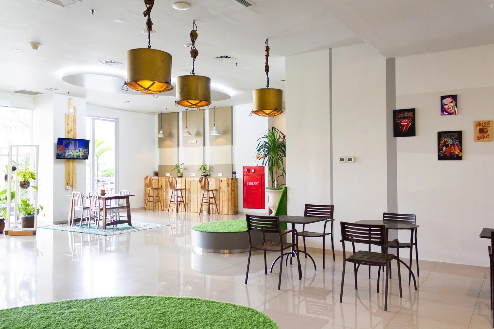 POP! HOTEL KELAPA GADING, Luncurkan Lobi Ikonik The Hangout