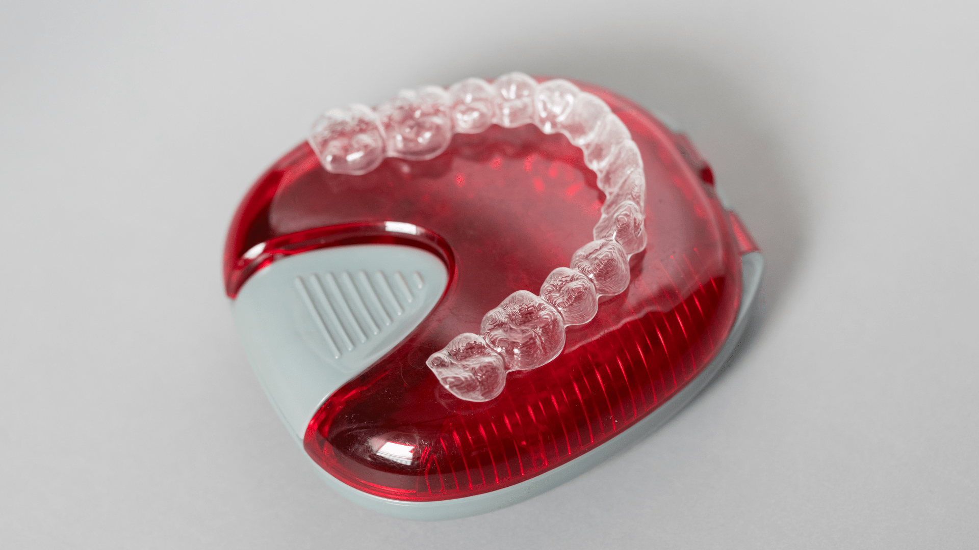 Invisalign vs Traditional Braces The Ultimate Guide to Misaligned