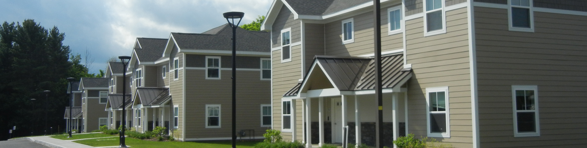 LE MOYNE STUDENT TOWNHOUSES Holmes King Kallquist & Associates