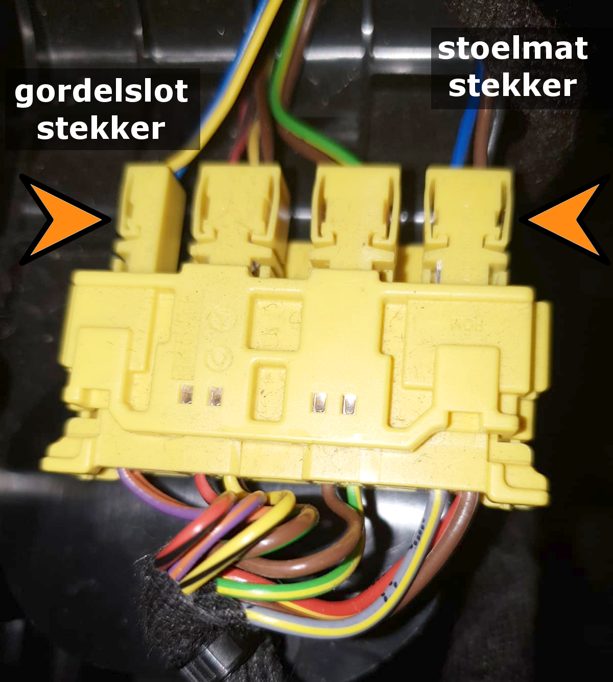 Hm-Electronics.nl - Mercedes B W246 2011+ Diagnostische Passagiersstoel Mat Sensor / Emulator - Met Pinnen