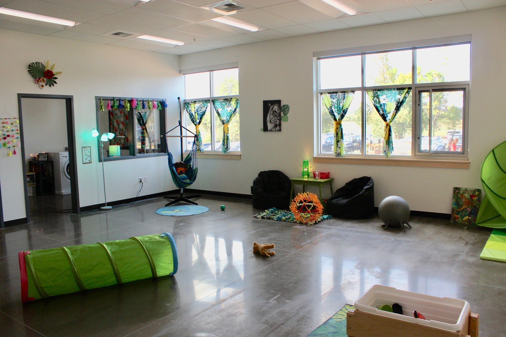 Oak Grove Elementary School HMK Company Project Management