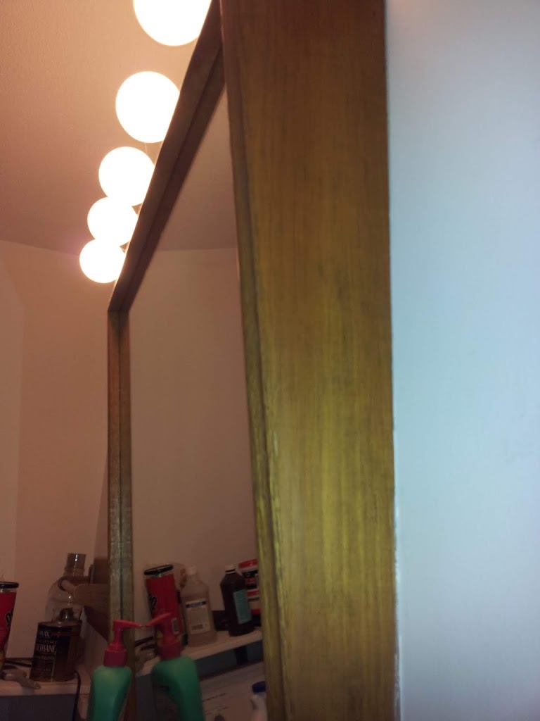 How to Choose and Where to Mount a Mirror for a Wheelchair User Home