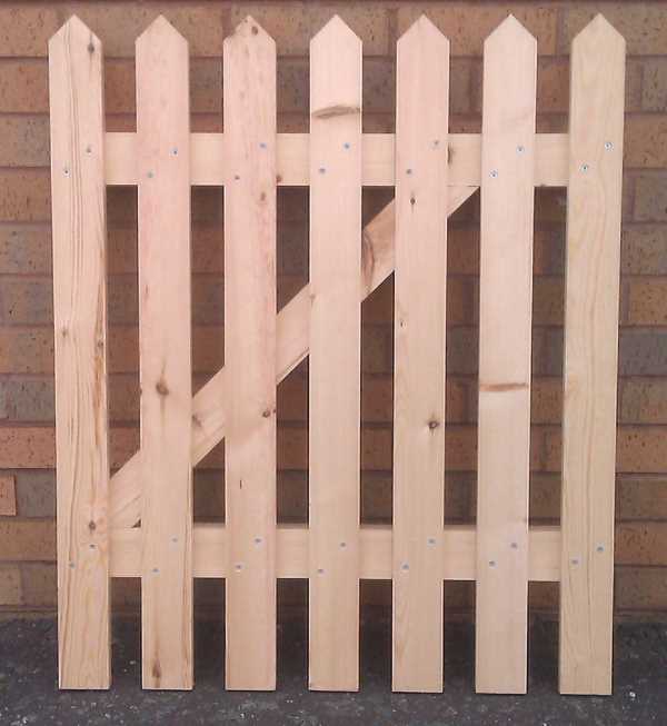 21 DIY Fence Gate IdeasLearn How To Build A Fence Gate For Your Yard