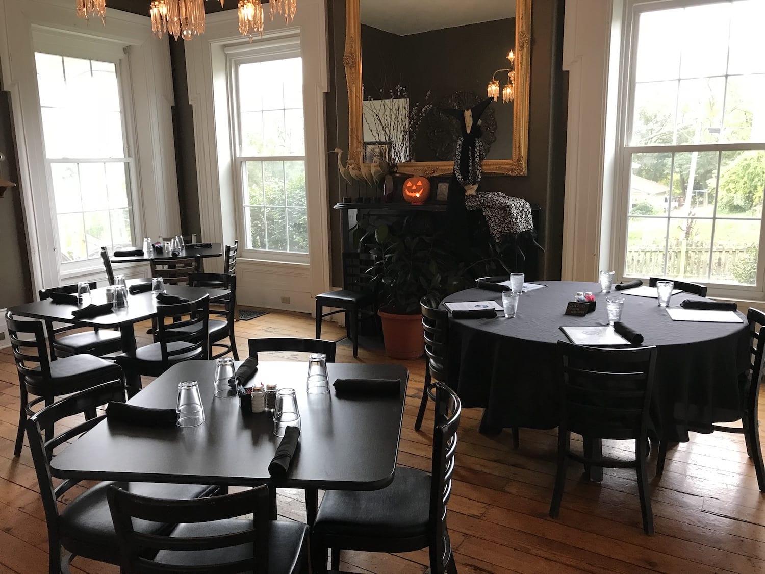 Where to Eat in LeClaire Iowa Hobbies on a Budget