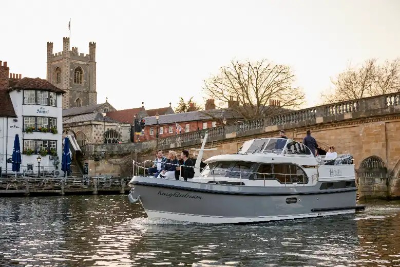 River cruises & boat hire on the Thames Hobbs of Henley