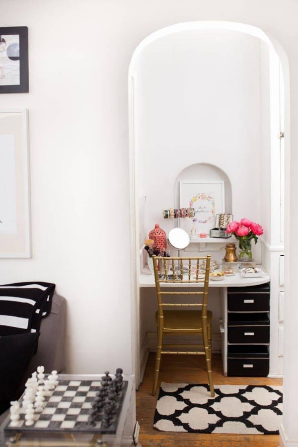 40 Clever Ways To Use Small Space For Dressing Table