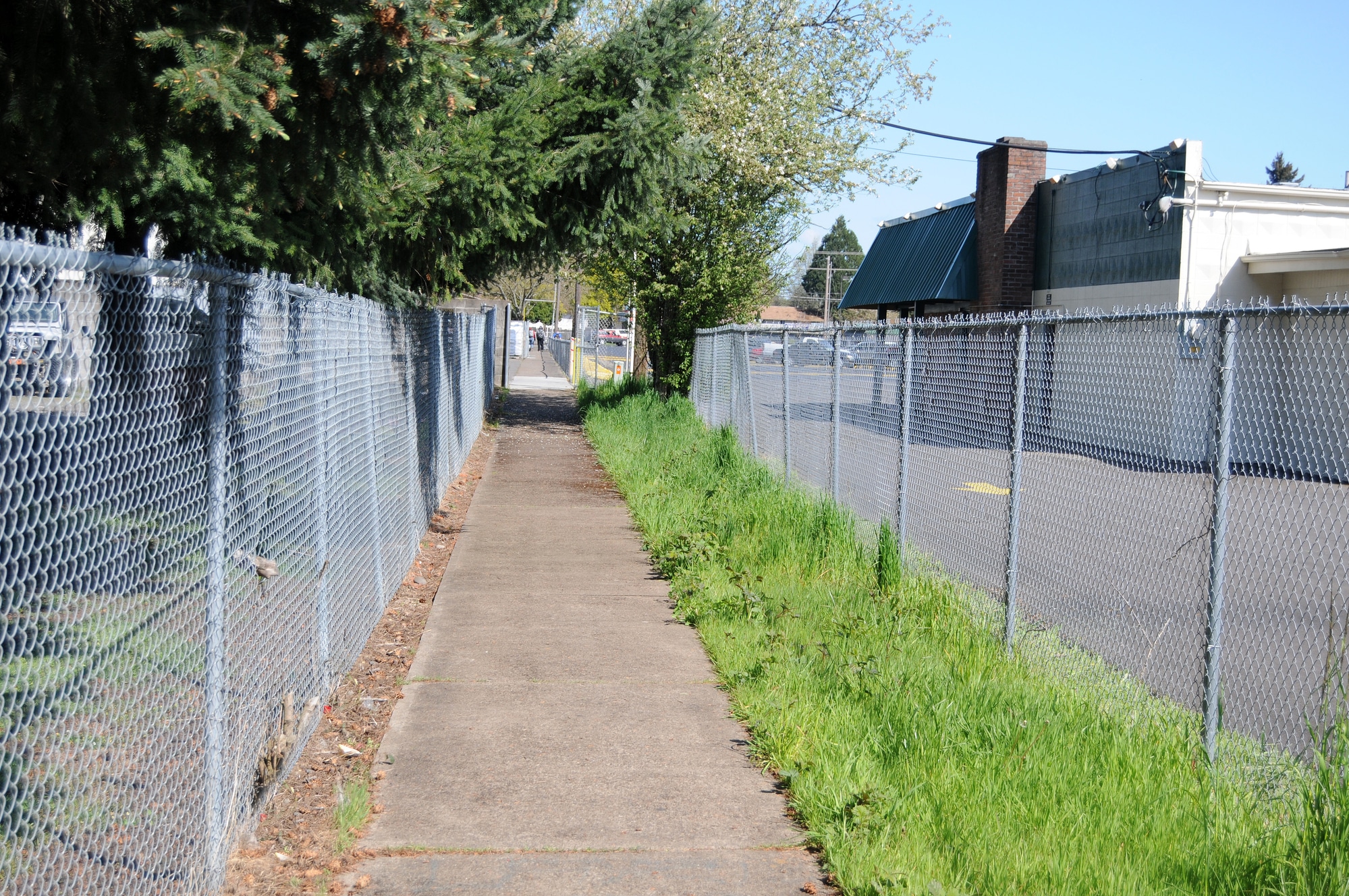 Durable and Affordable Chain Link Fences from Hoff The Fence