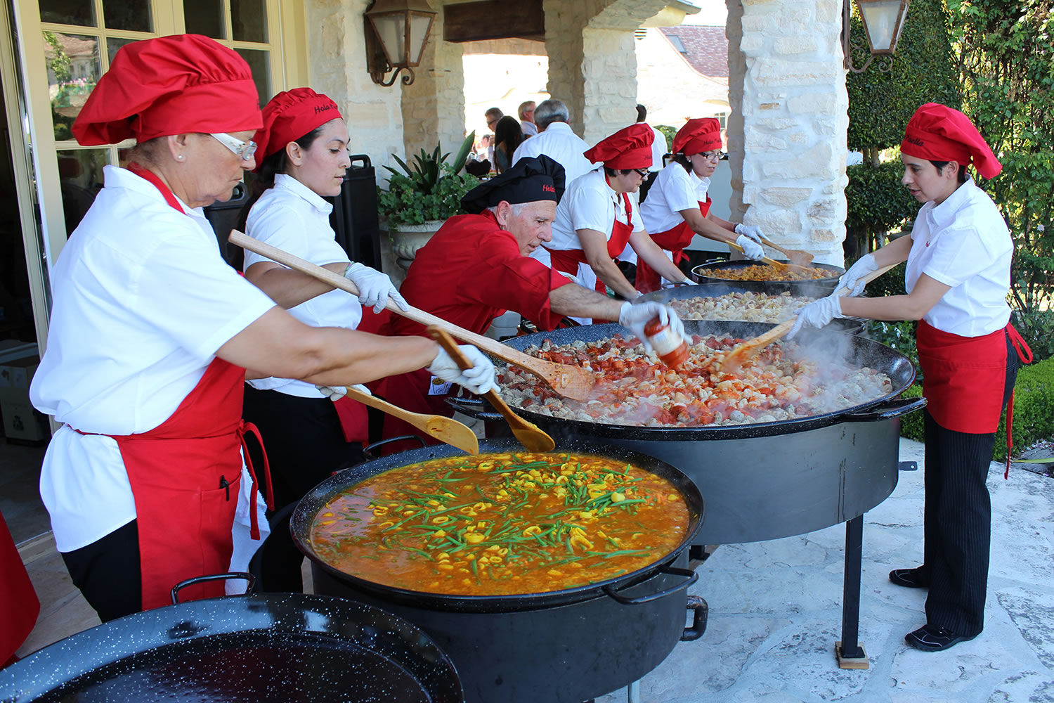 Hola Paella Spanish Paella Catering in California's Central Coast