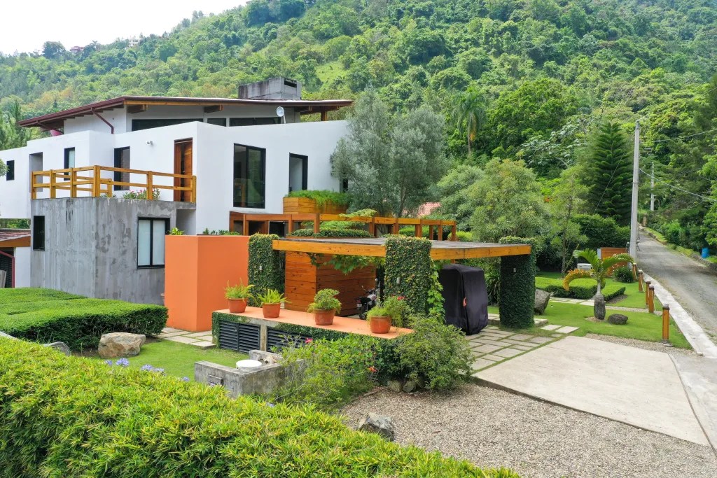 Villa for Sale Jarabacoa Sheyla and Wellington Real Estate Investments