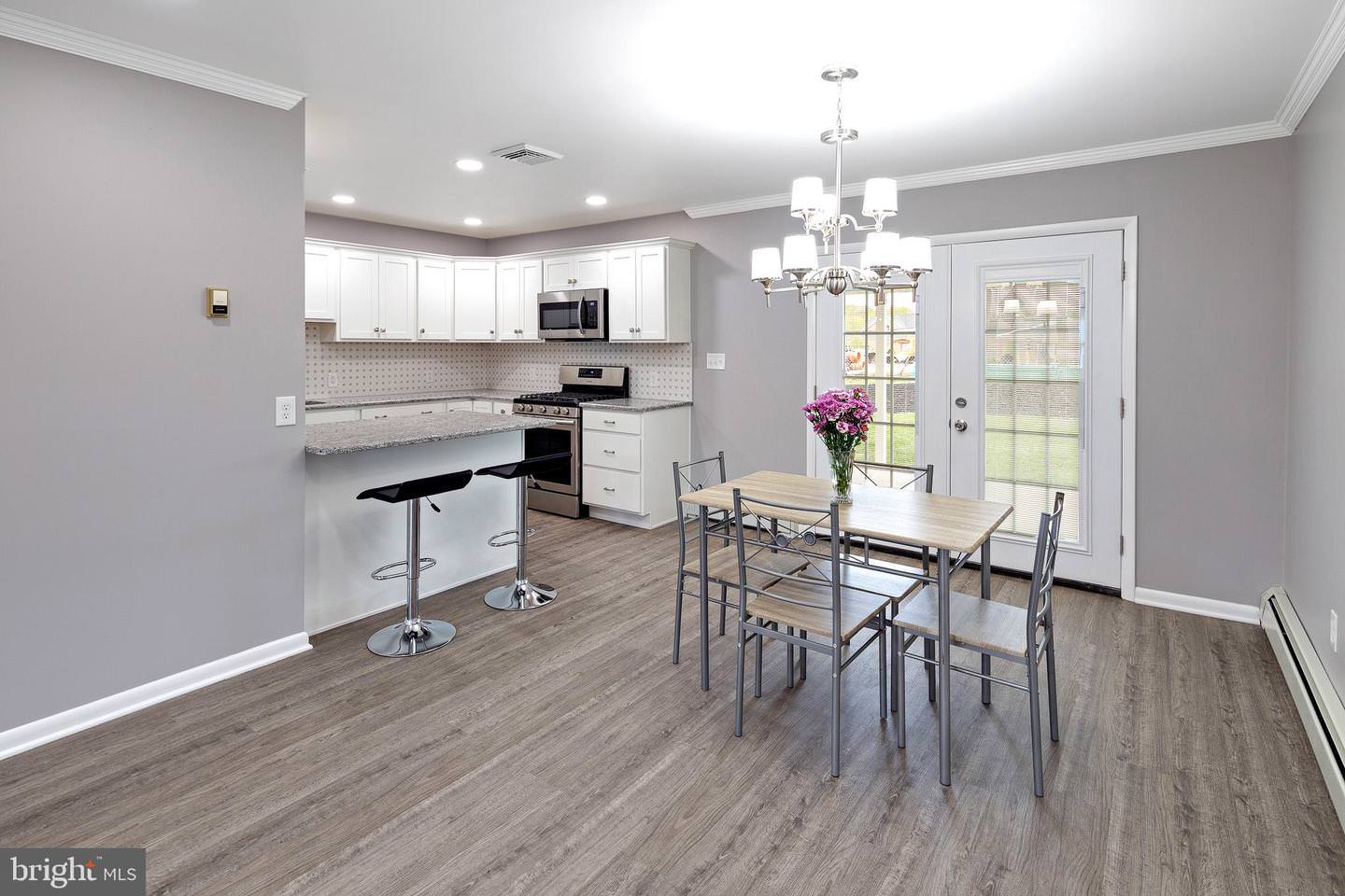 Fresh Kitchen and Bath Remodel in Ashbourne Hills