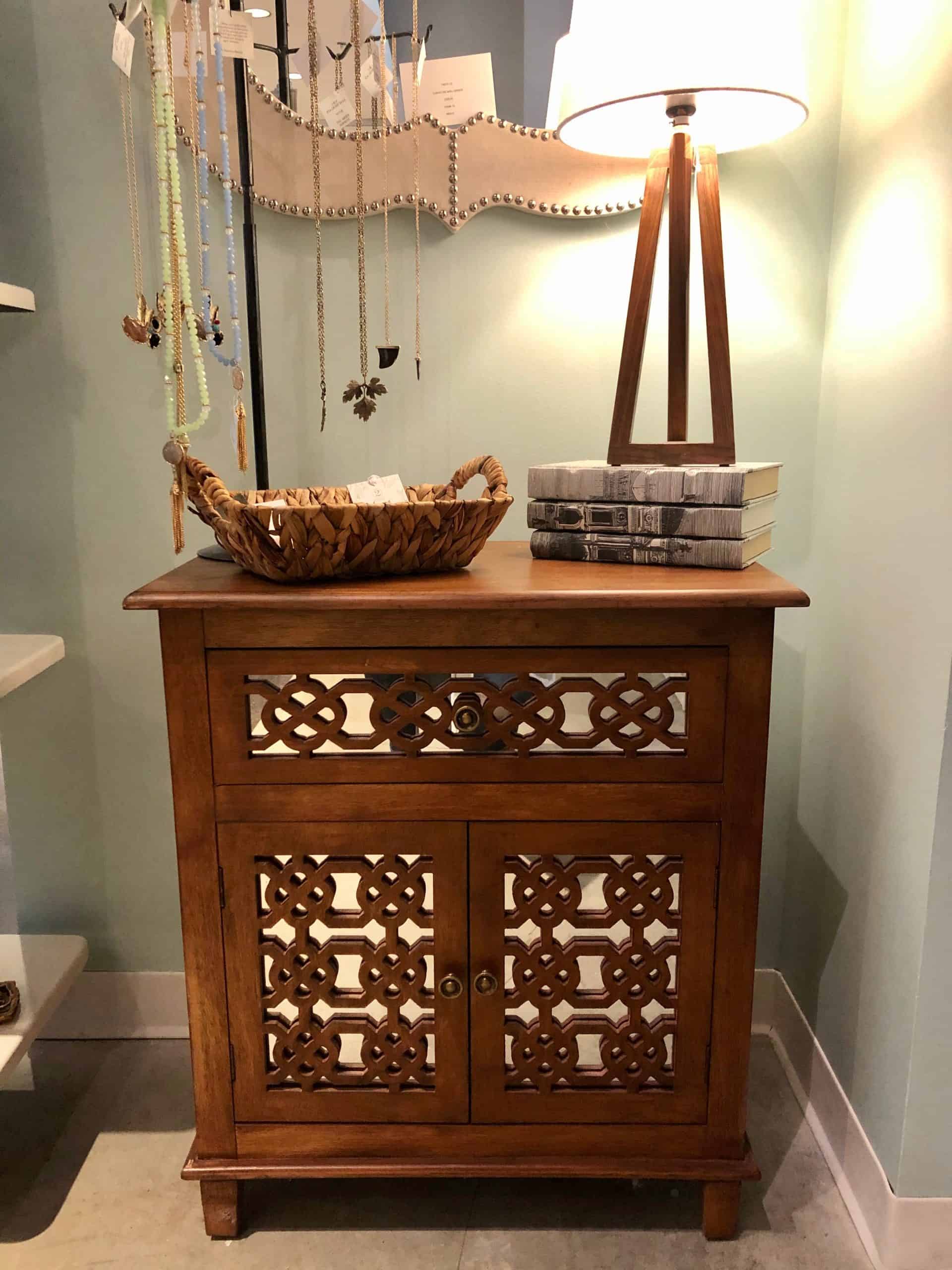 Albany Wood & Mirror Chest Holder Mattress