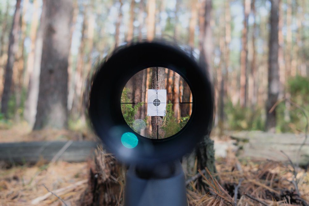 How To Shoot a Rifle With a Scope Hold Right Edge