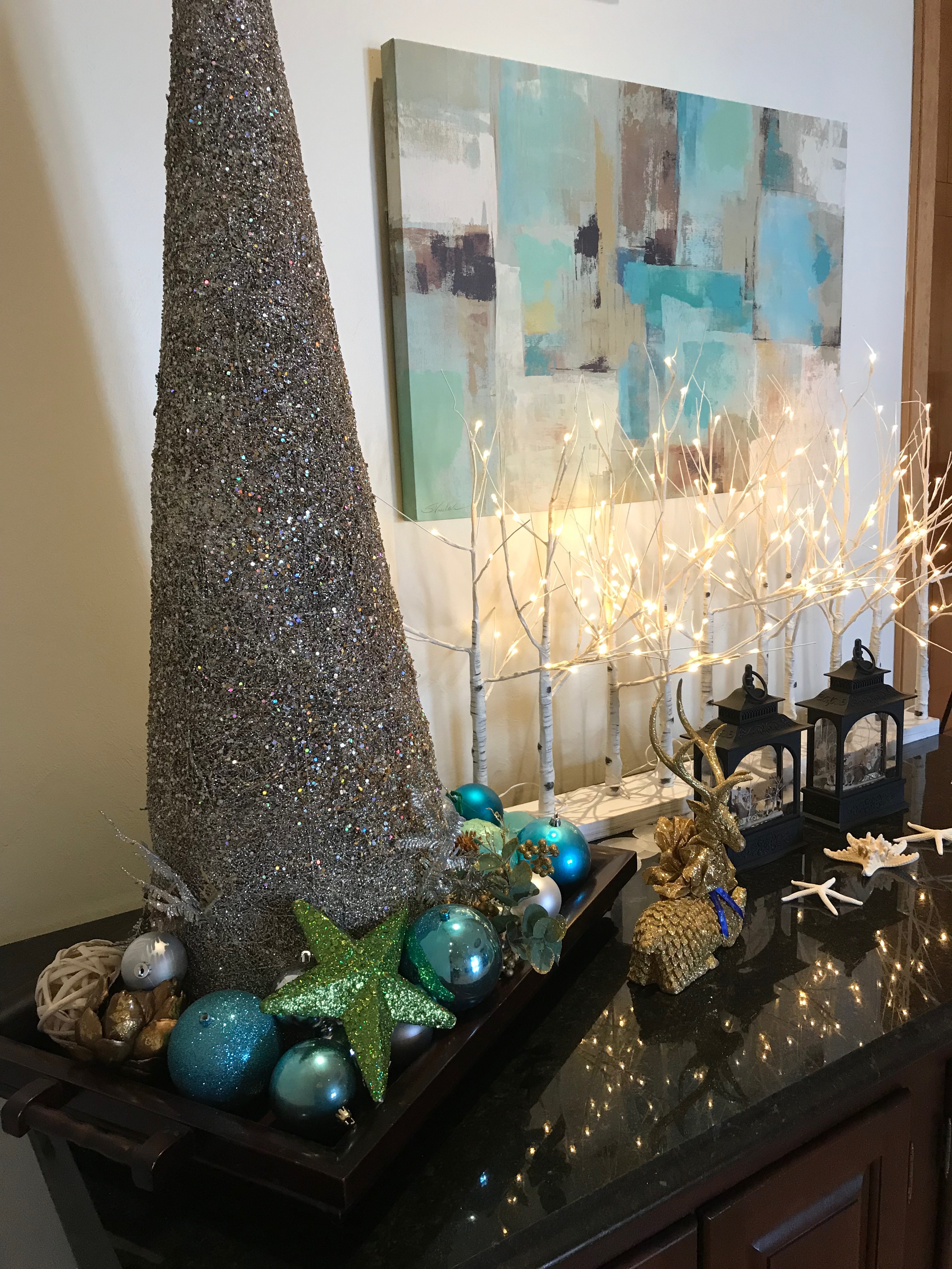 HOLIDAY DECORATING SERVICES Interior Plant and Holiday Decorating