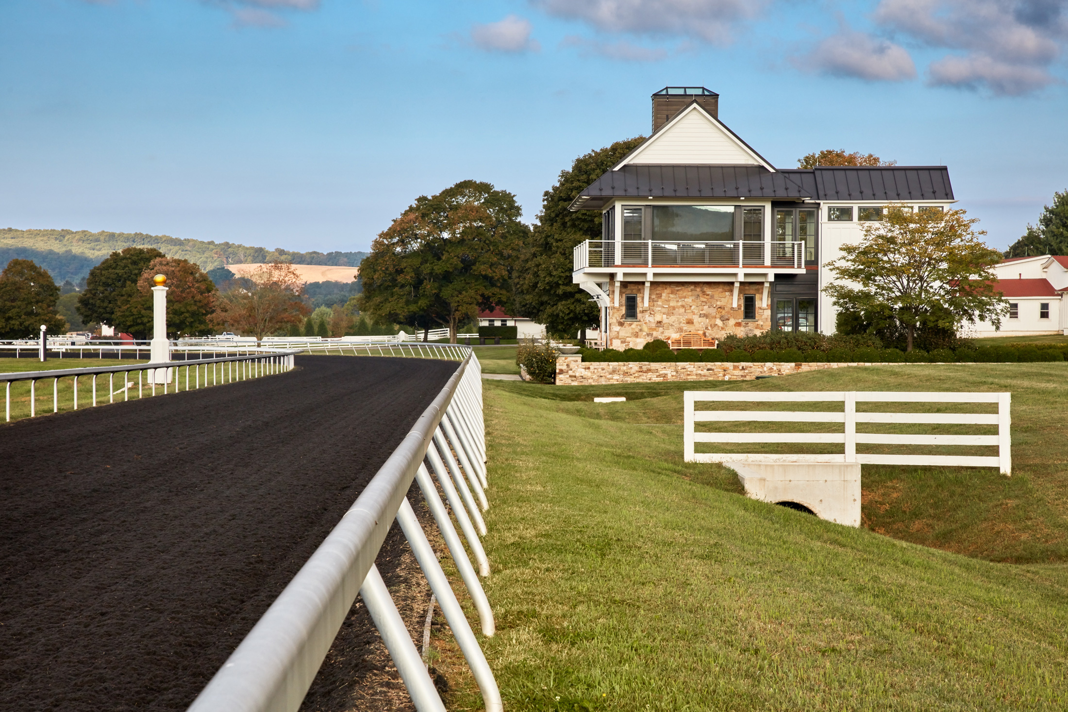 Sagamore Farm Hollander Design