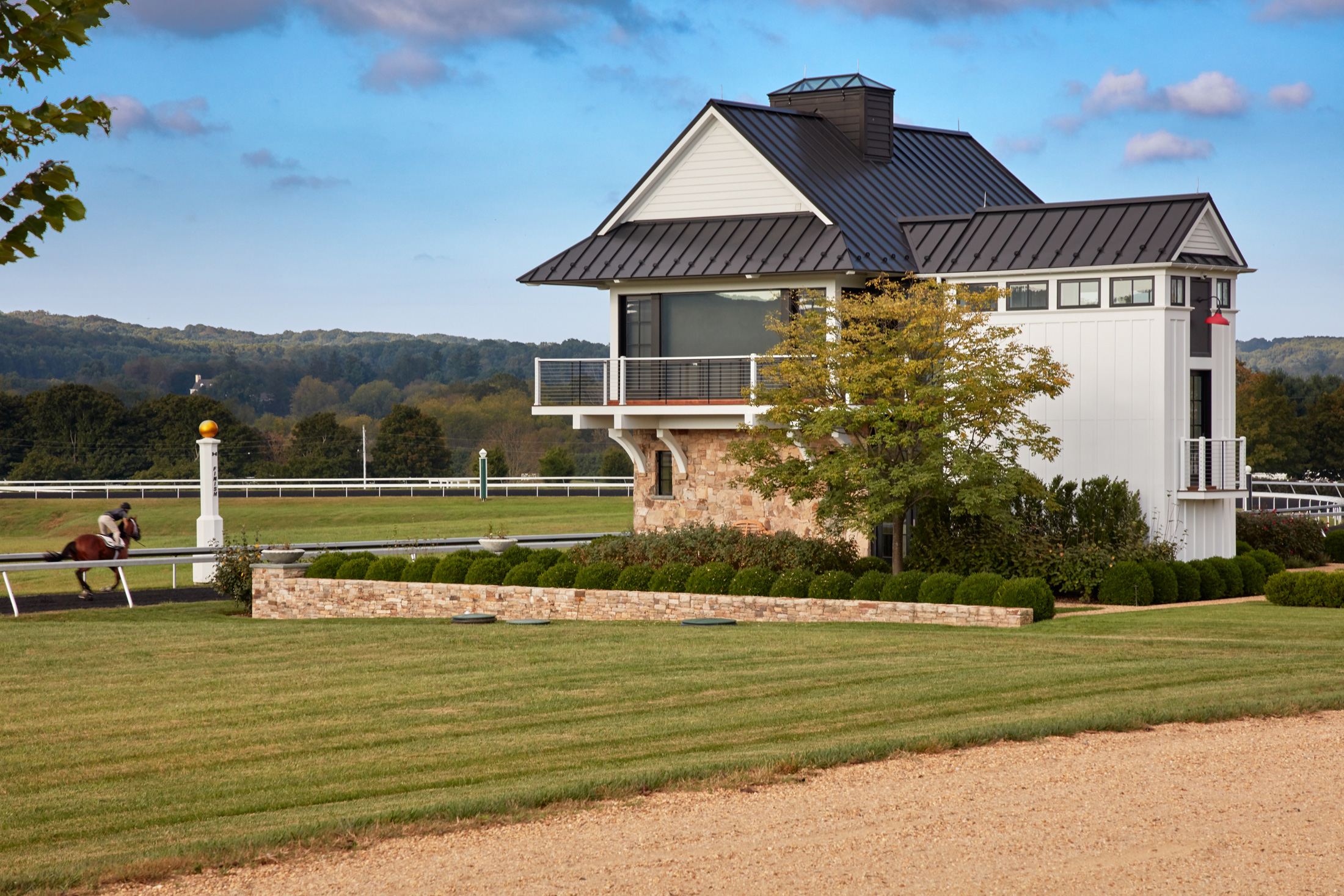 Sagamore Farm Hollander Design
