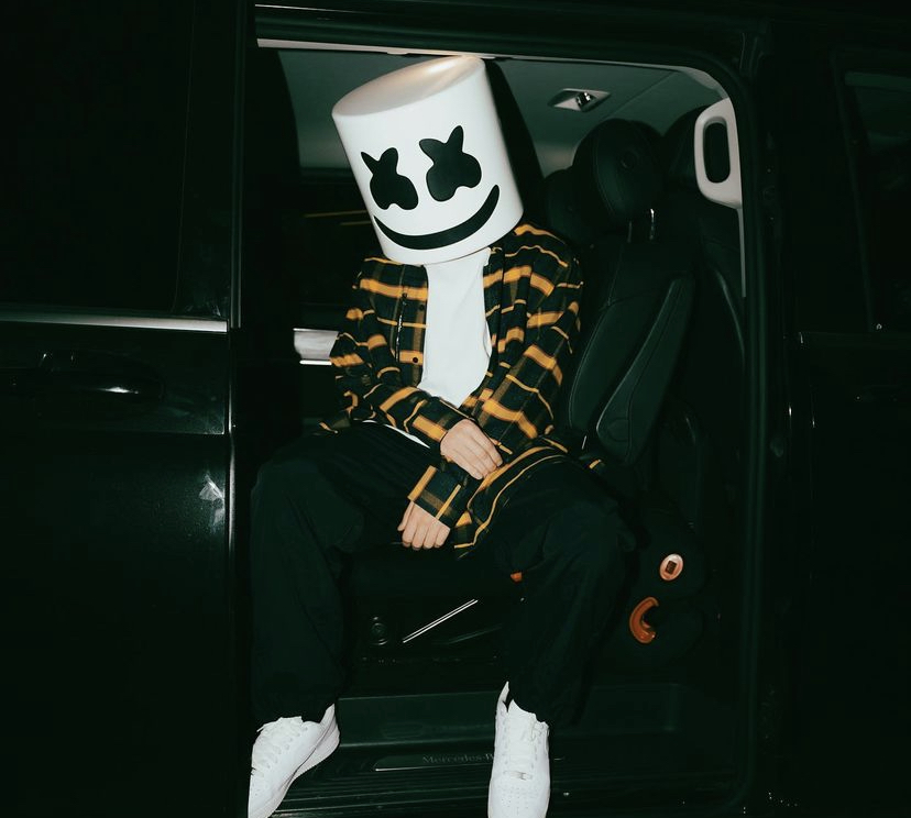 Marshmello DJ HollyWire