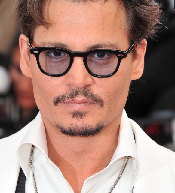 Top 25 des célébrités qui portent la moustache