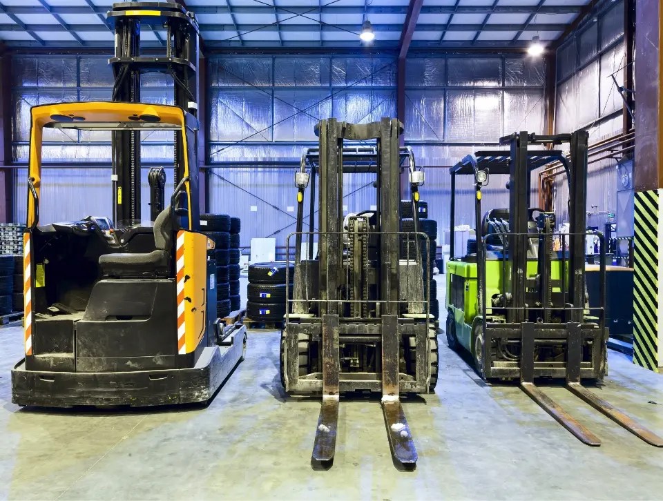 Forklifts & Lift Truck Solutions in California Holt Lift Truck