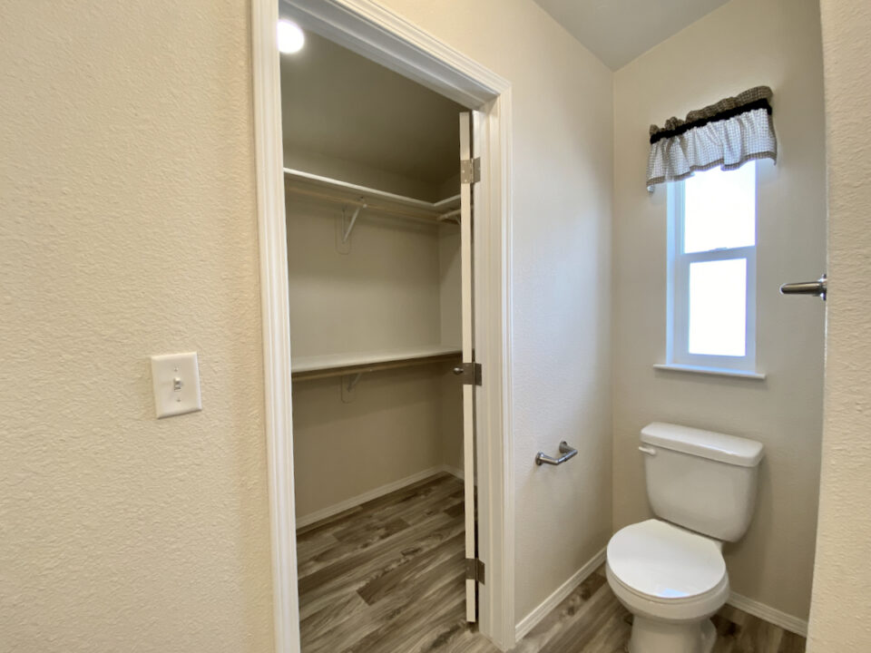 Rogue Valley Meadows 48 HOLTON CREEK HOMES