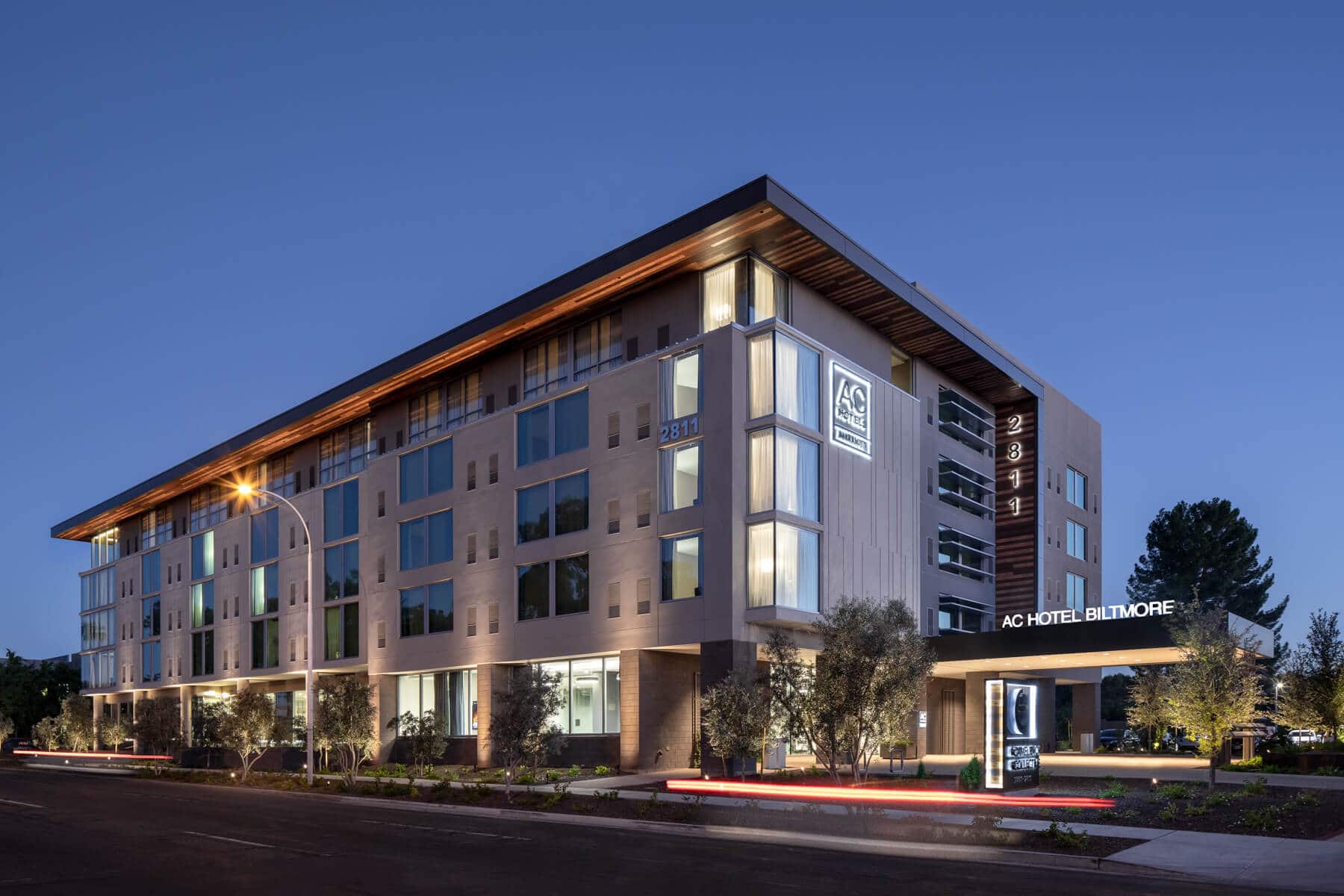 Hotels Holualoa Companies