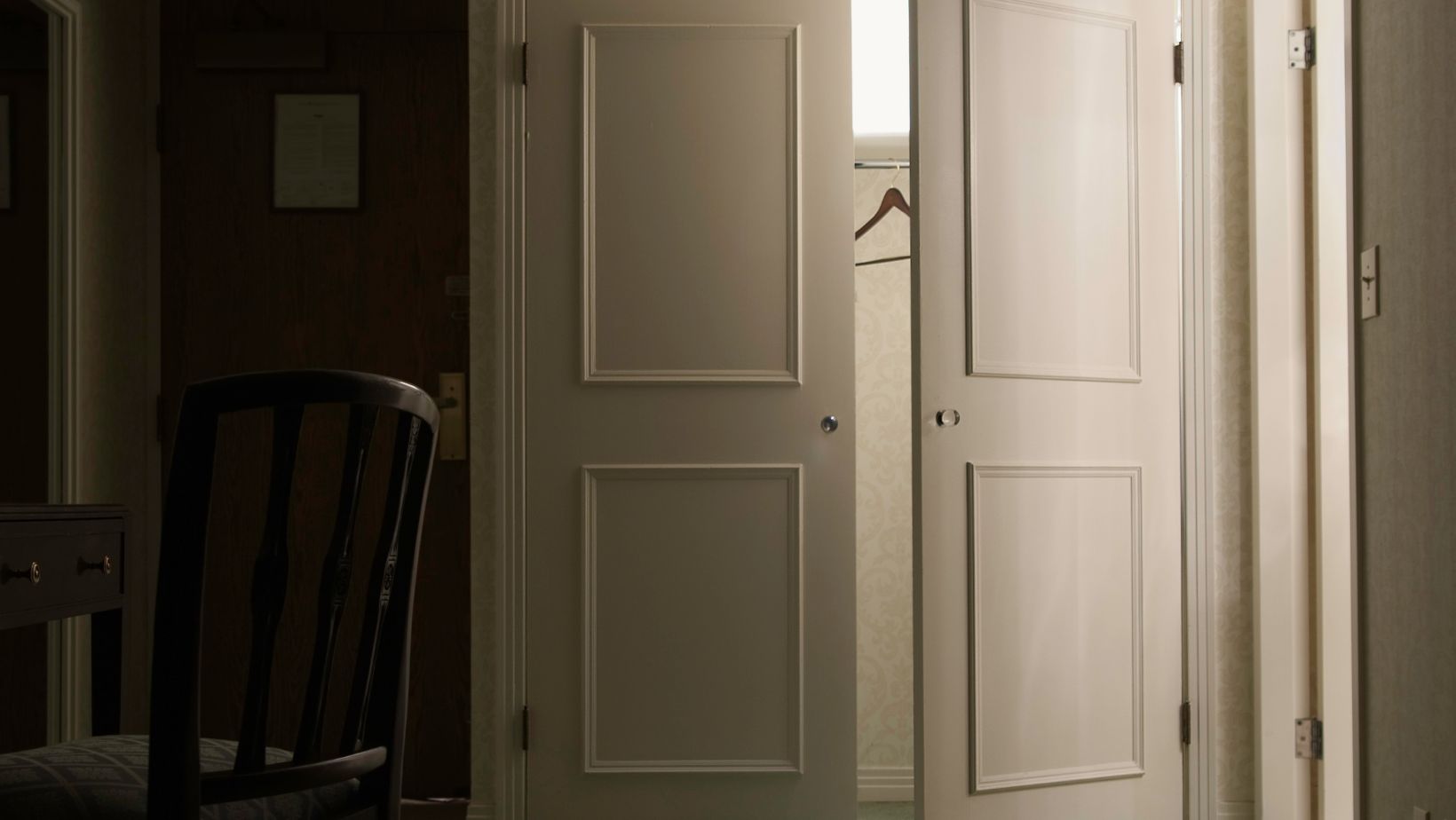 How to Lock Sliding Closet Doors Troubleshooting Tips Home Hearted