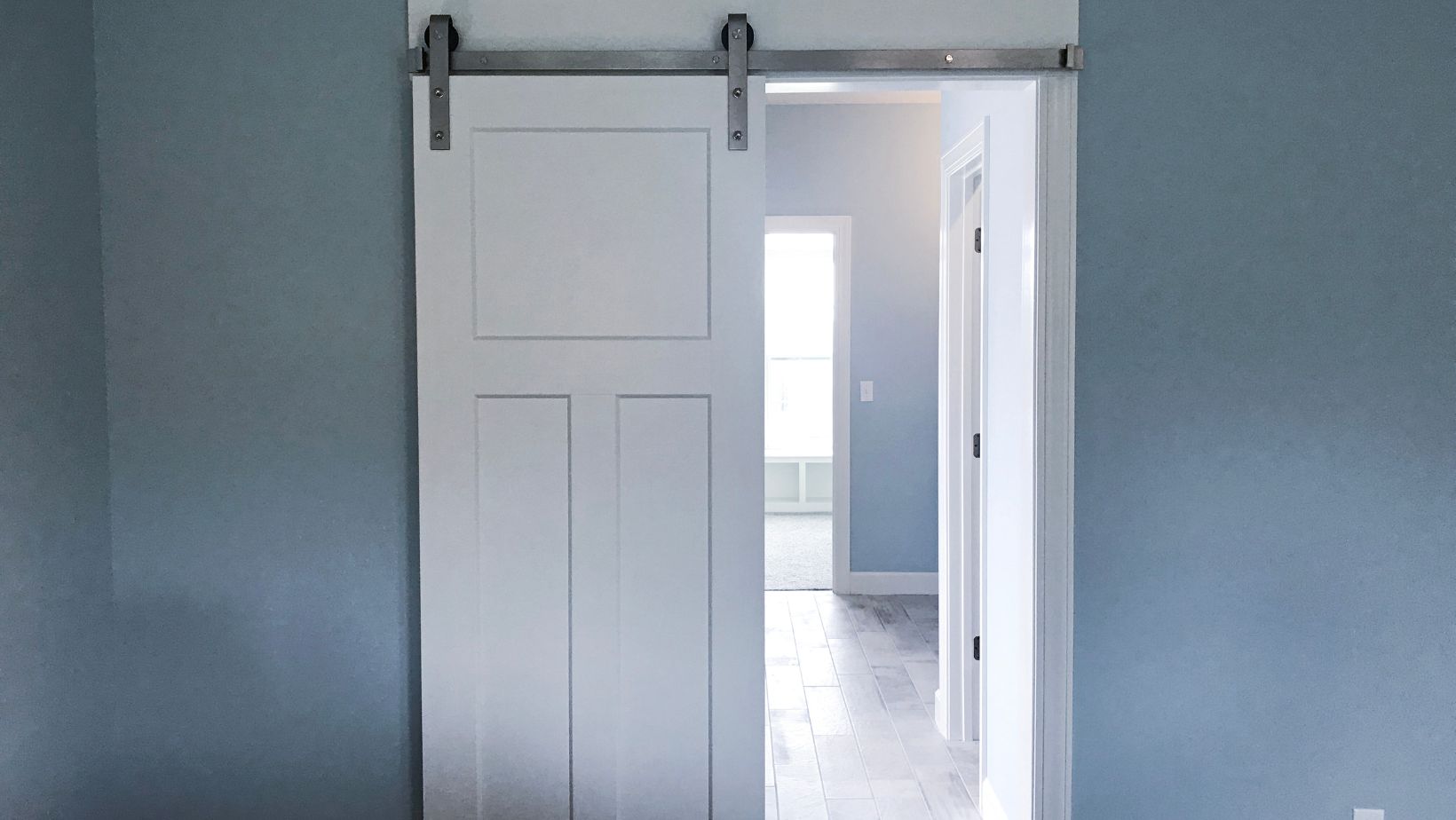 Why you Should Consider Small Barn Doors for Closet Home Hearted