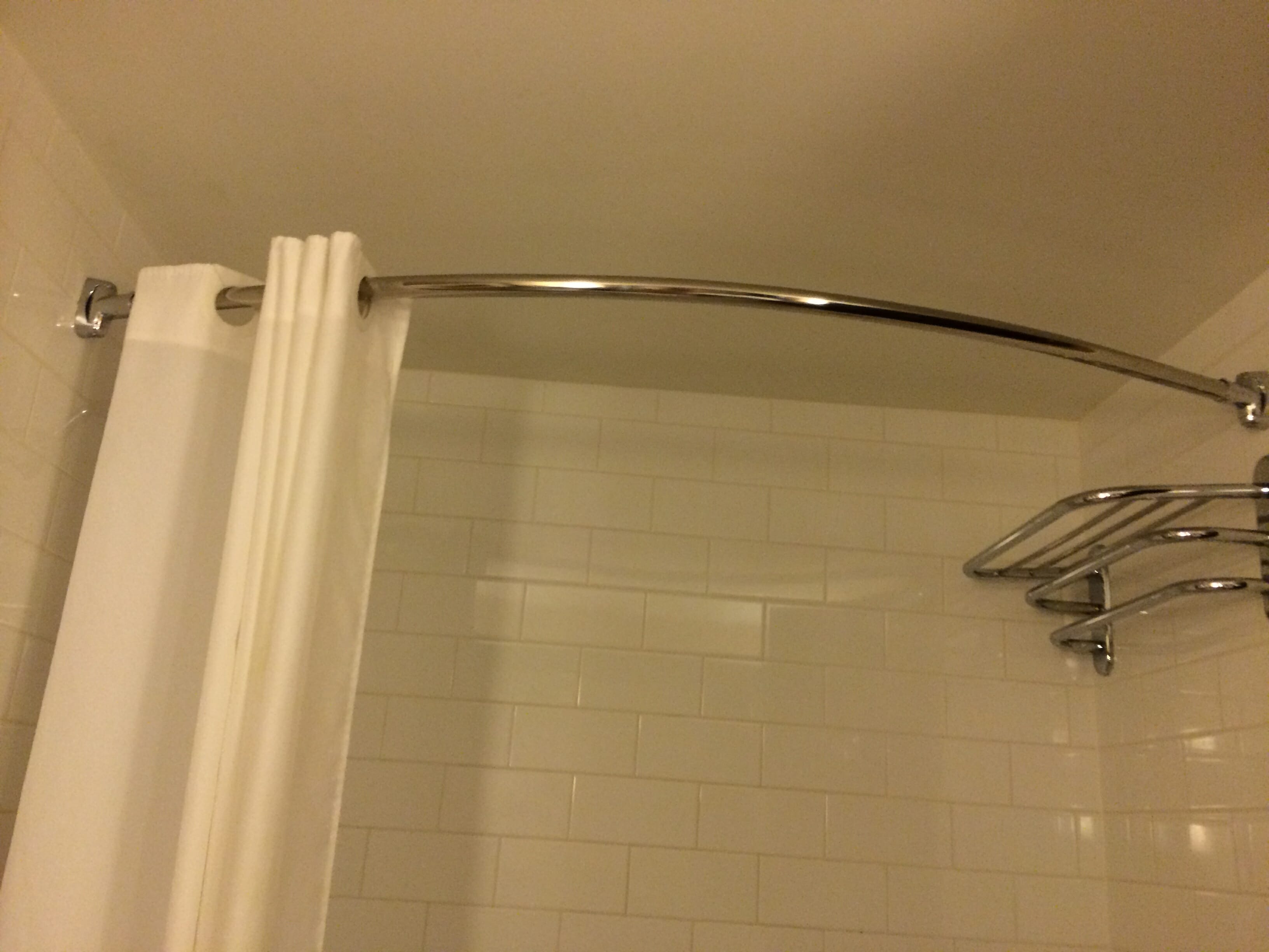 カーブしたシャワーカーテン用のポール Home & Kitchen
