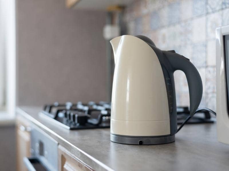 How Many Watts Does a Kettle Use? (Answered) HomeApricot