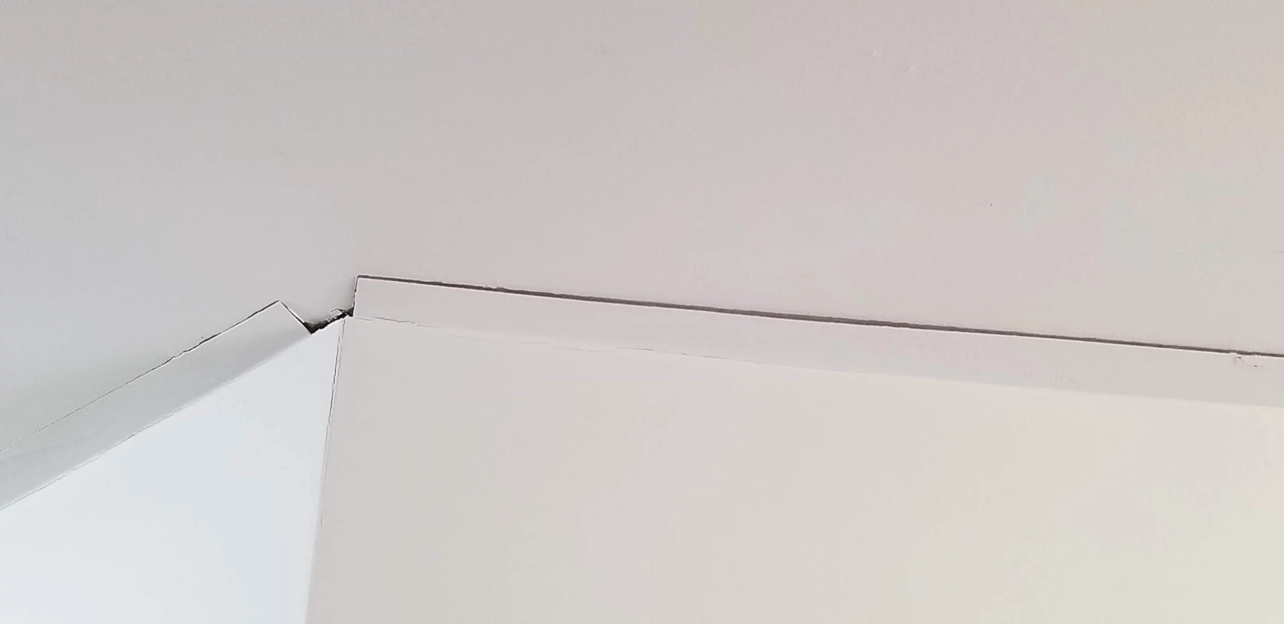 Addressing the Issue: Drywall Tape Separating from Ceiling - Causes