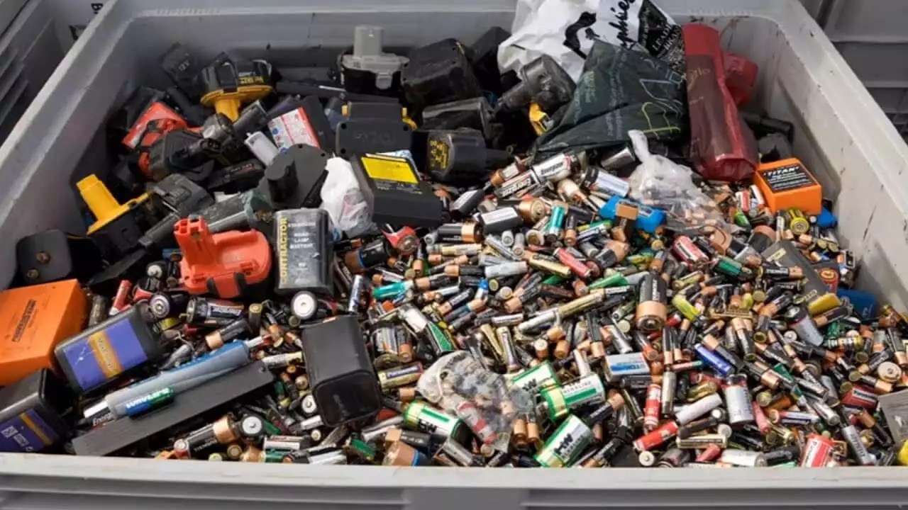 How To Safely Store Batteries To Prevent Leaks? Home Decor Tips