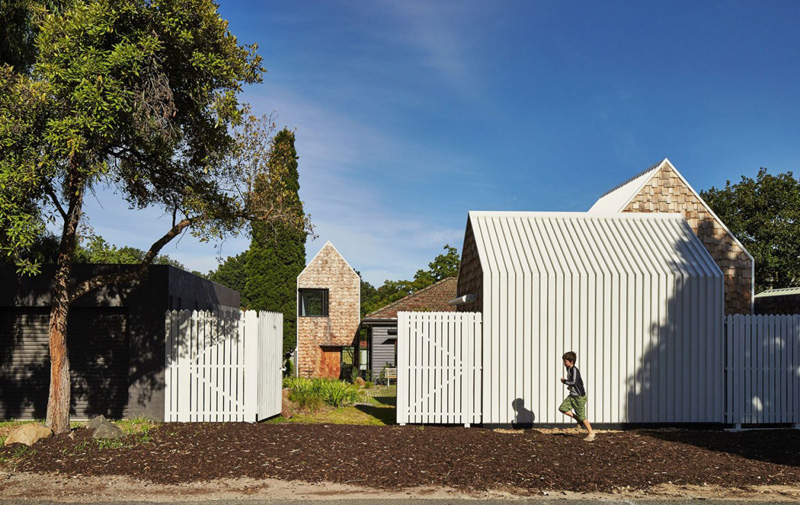 Balanced Features of the Tower House in Victoria, Australia Home