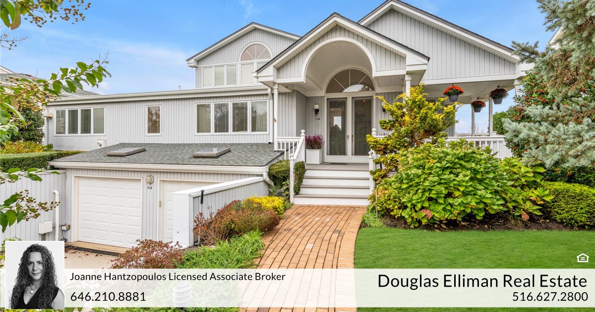 15 Oak Point Dr N, Bayville, NY 11709
