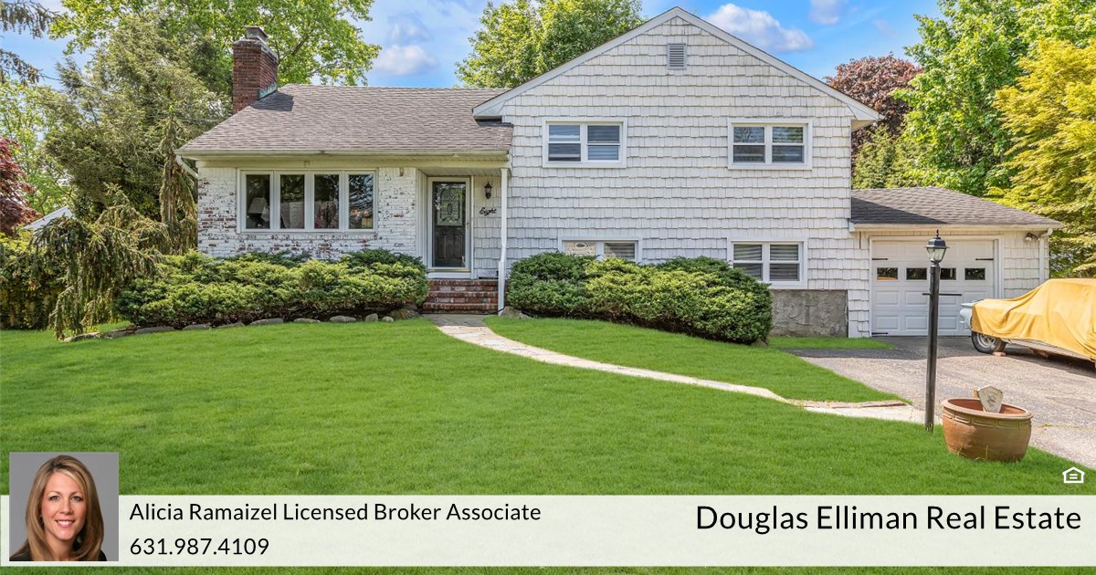 8 Rupert Place, Melville, NY 11747