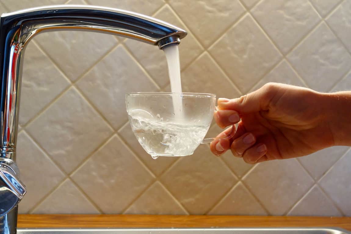 Is it bad to drink hot water from the tap? Home Explained