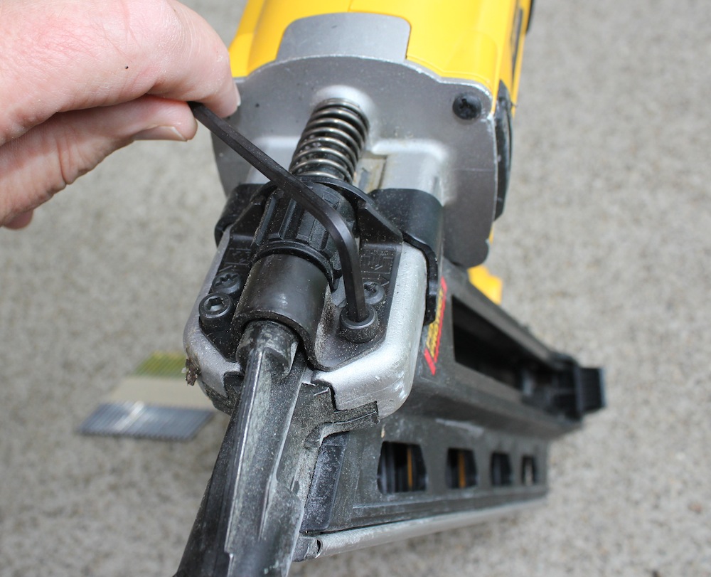 DeWalt DCN692M1 Framing Nailer Review Cordless, Brushless, Gasless