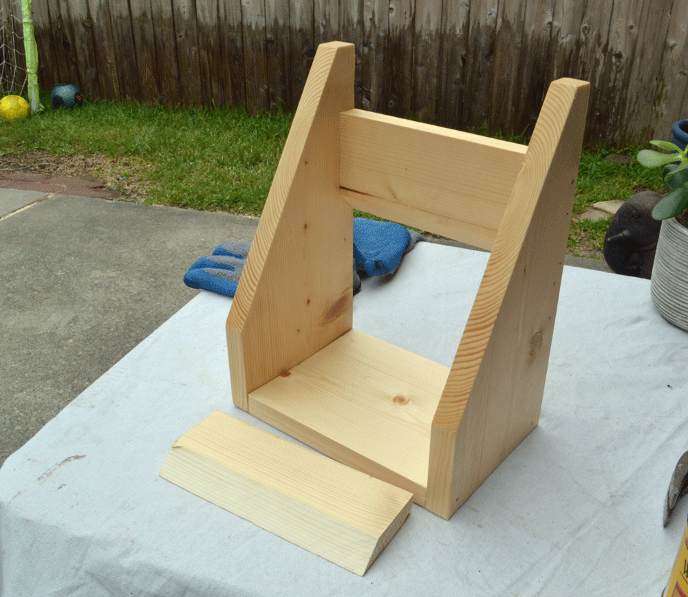 How To Make a Display Shelf Easy Free DIY Plans