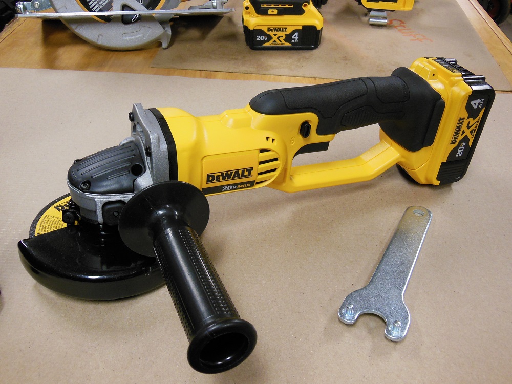 Dewalt cordless grinder 20v vs 60v