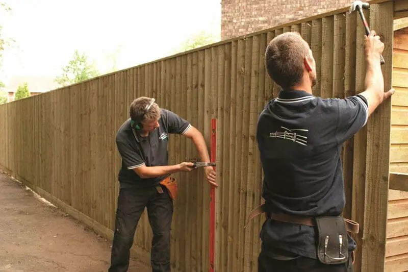 Do You Tip Fence Installers? How Much is Normal?