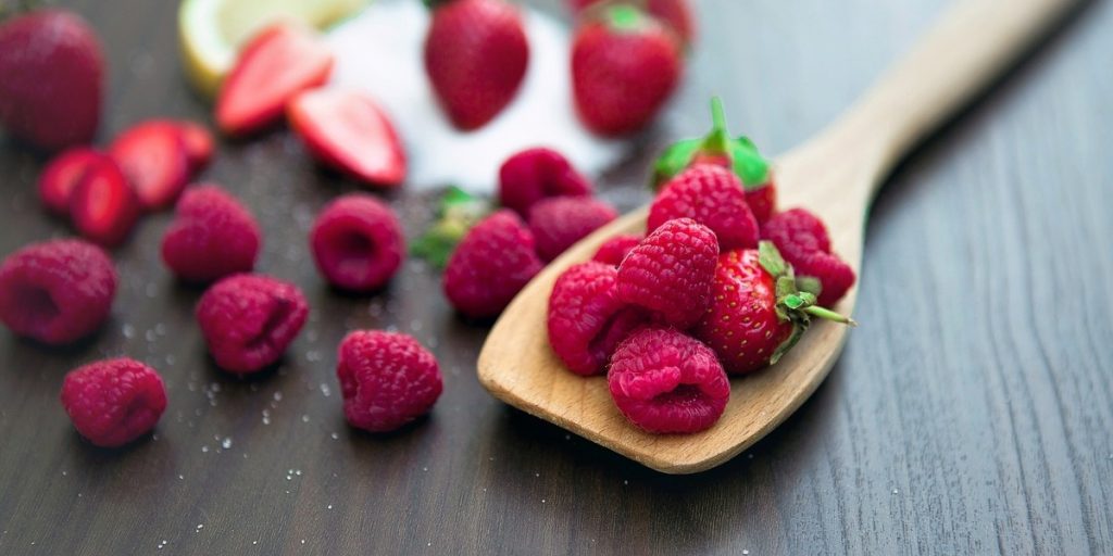 How Acidic Are Raspberries? (Explained)