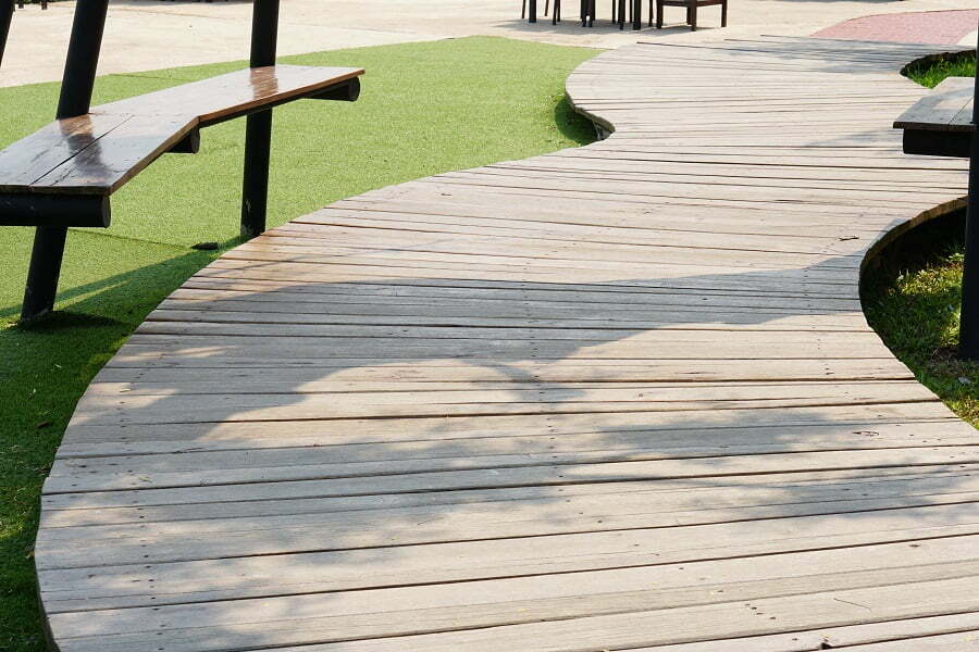 15 Alternatives to Paving Slabs for Your Backyard and Garden Paving