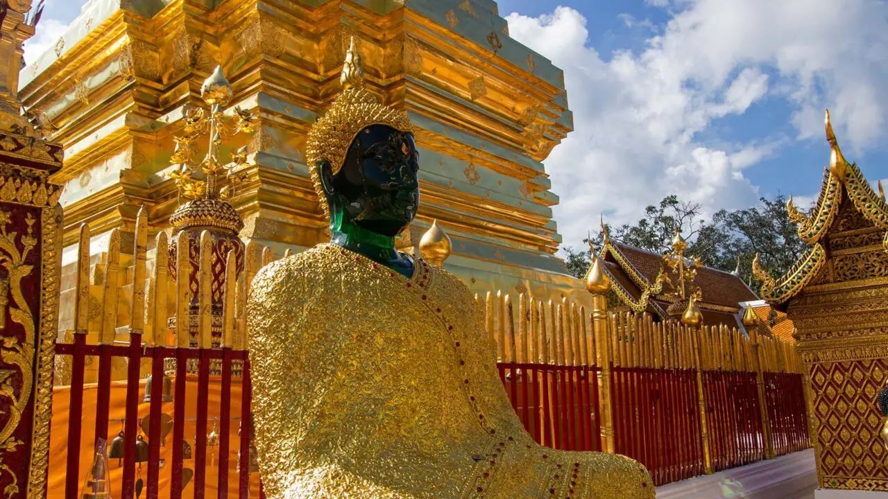 Wat Phra That Doi Suthep oder Chiang Mai von oben