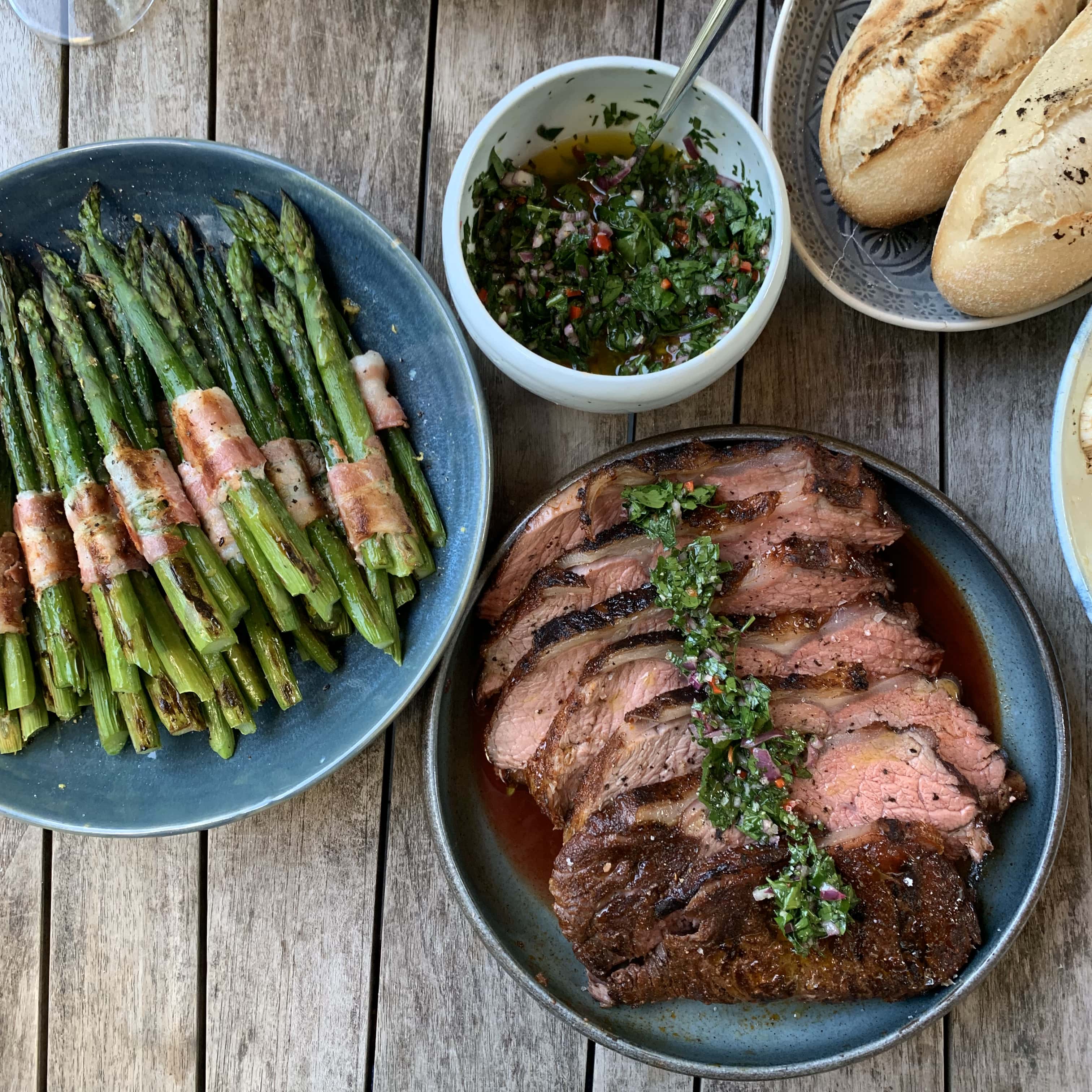 Roastbeef vom Grill mit Petersiliensalsa Homemadestuff.blog