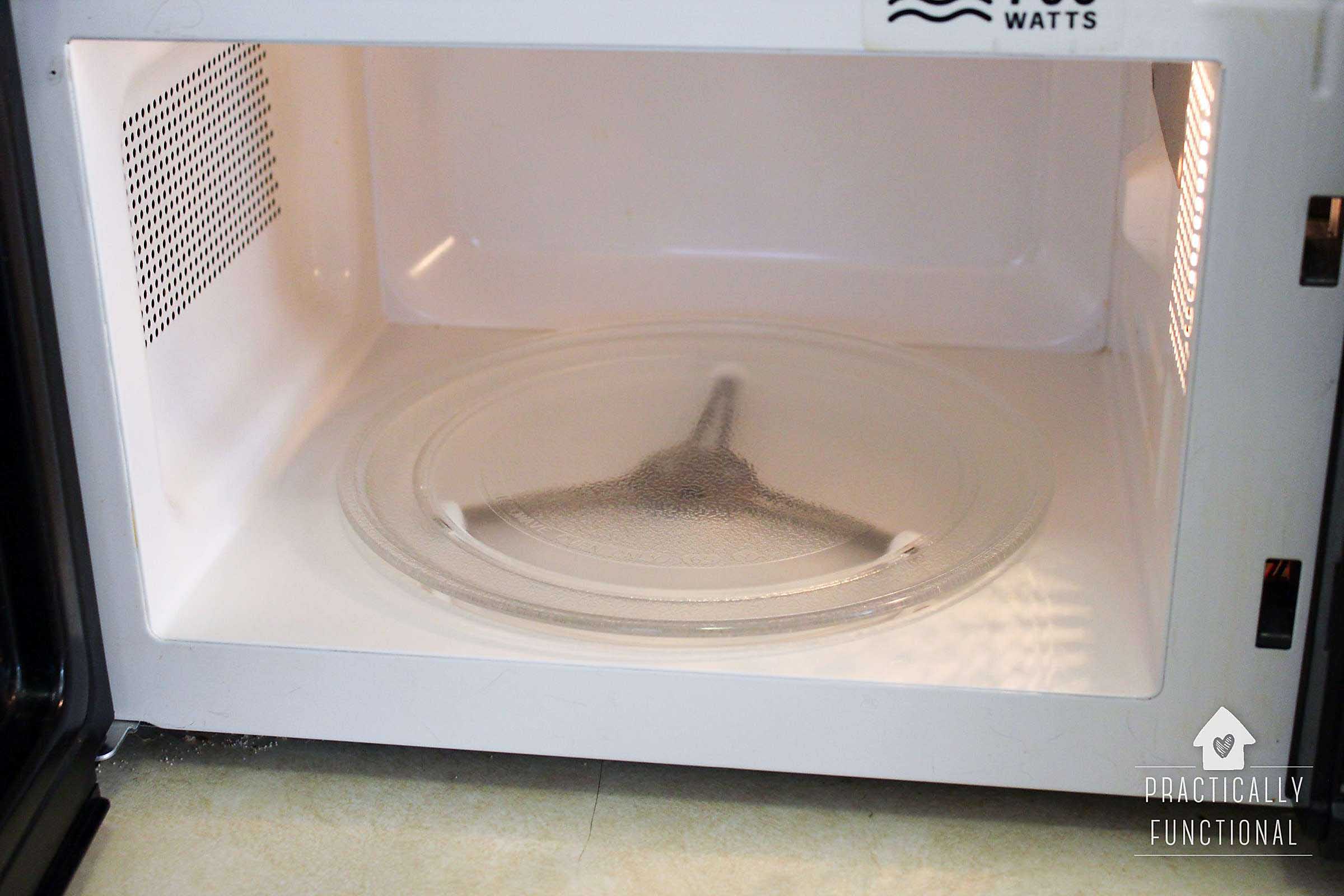 How To Deep Clean The Microwave With No Scrubbing Required Homemaking