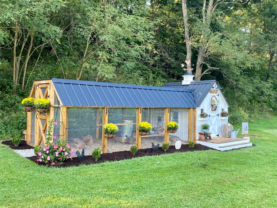 Couple Builds Dreamy Chicken Coop For Their Backyard Flock Homemaking