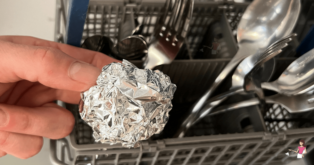 Why Putting A Ball Of Tinfoil In Your Dishwasher Is A Good Idea