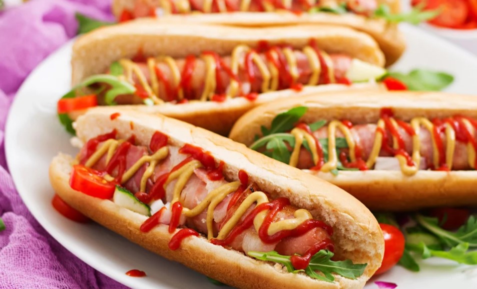 The Reason Behind 10 Hot Dogs per Pack and Only 8 Buns