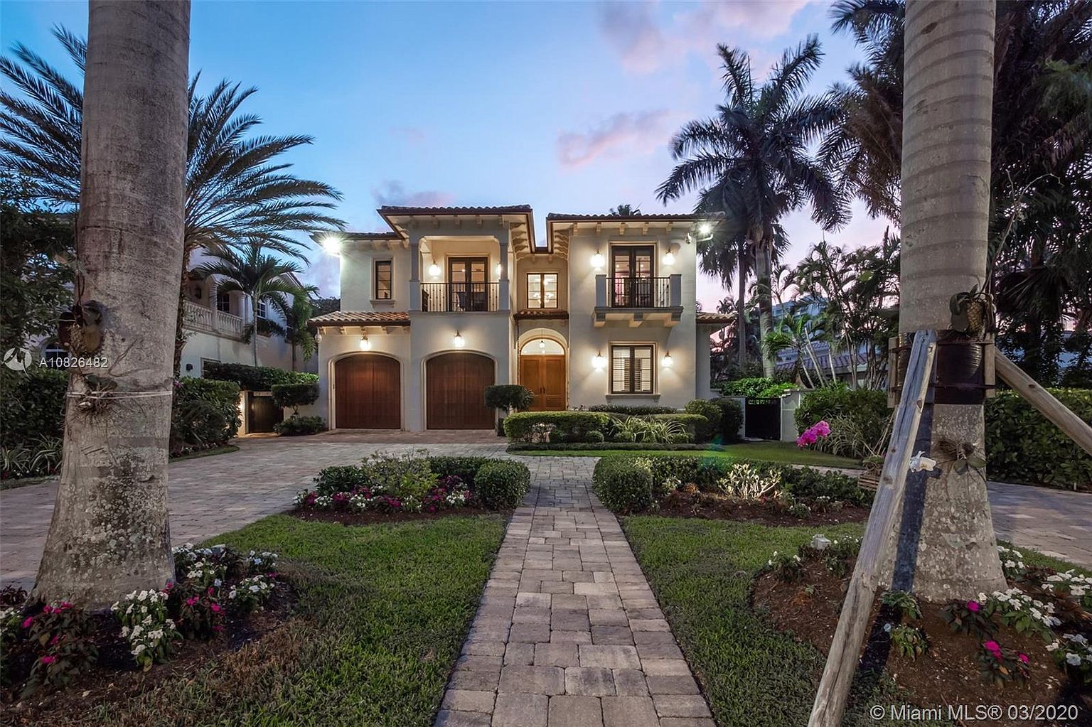 Home Of The Day Newly Constructed Golden Beach Home