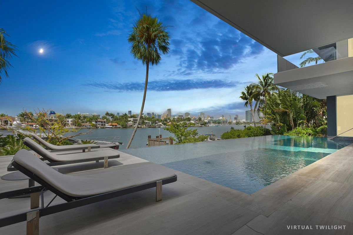 Home Of The Day A Fab Hibiscus Island Home With Miami Skyline Views