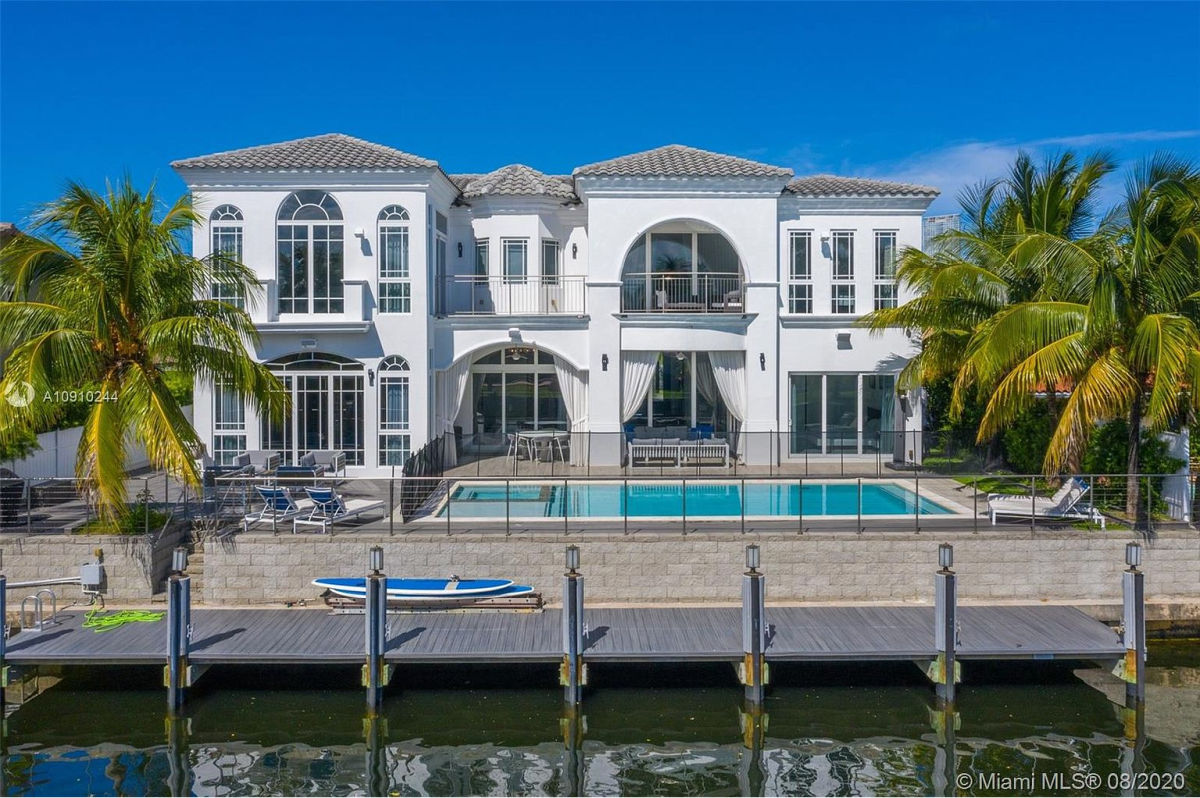 Home Of The Day Beautiful Eastern Shores Estate Asks 4.195Million